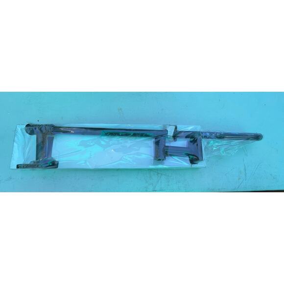 Averland 18 in. Wall Mount Towel Bar Bath Hardware Accessory in Matte Black - Picture 3 of 3